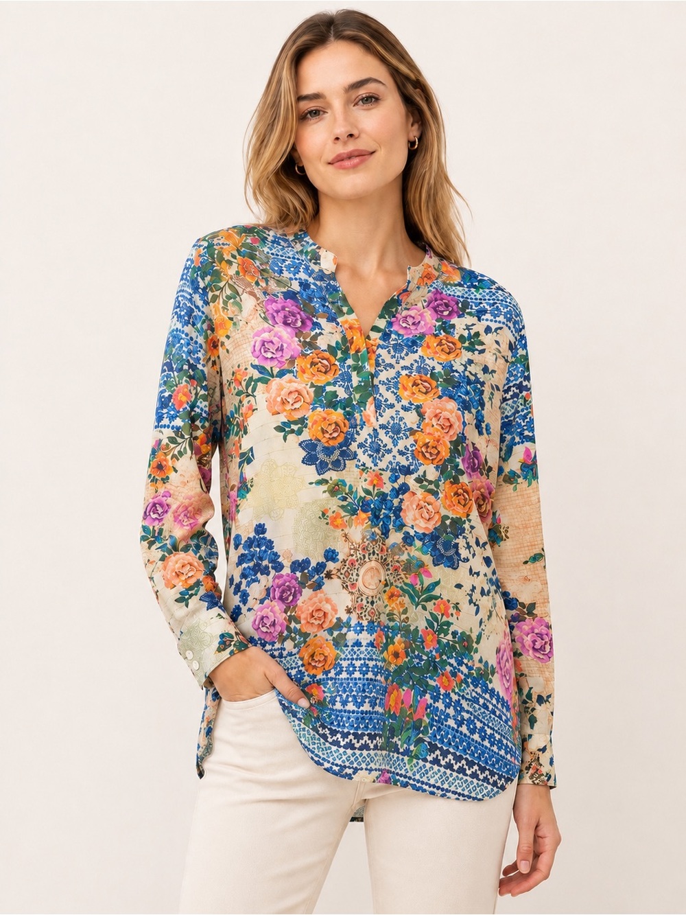Toscee Floral V-Neck Blouse in Multicolor Rose Print L